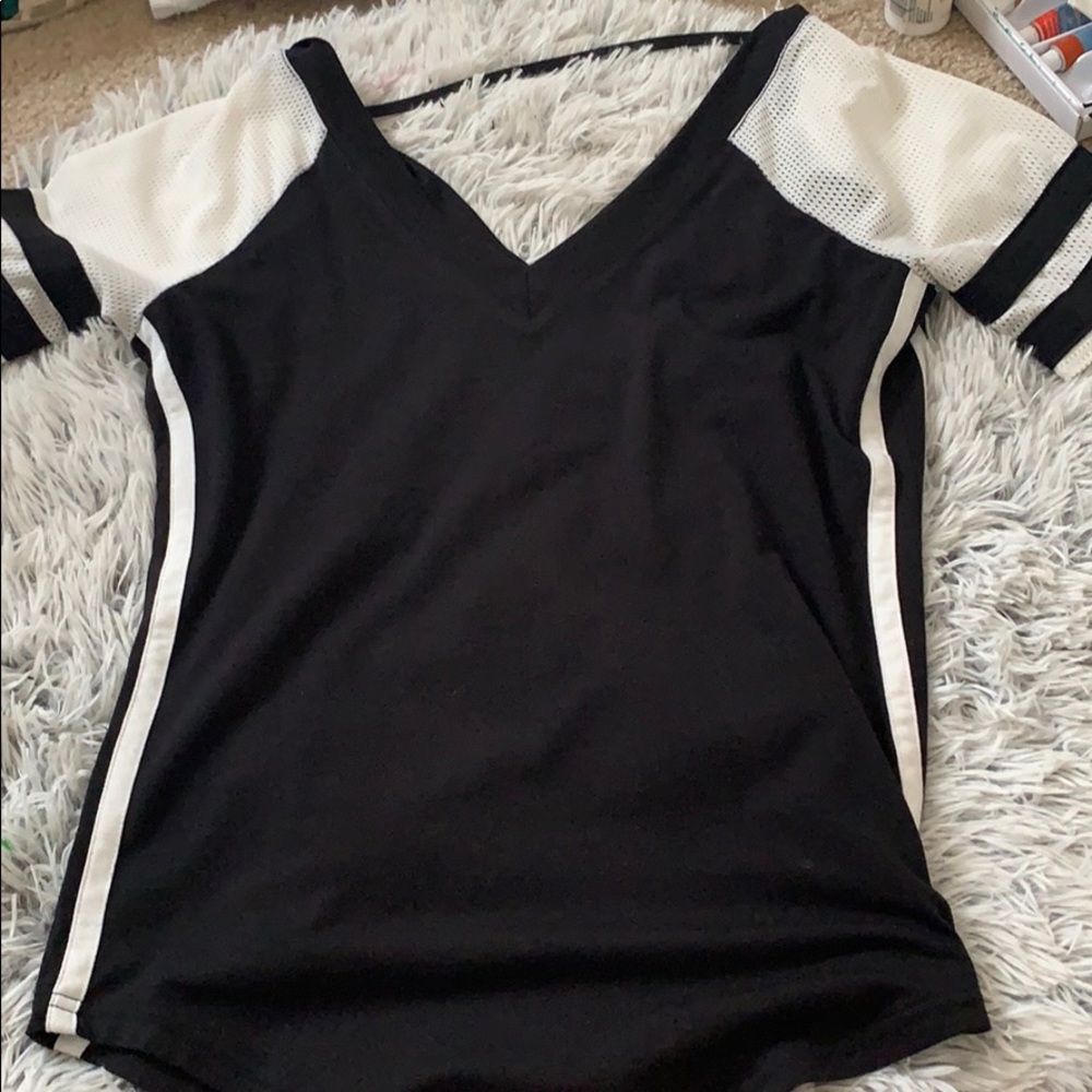 jersey type of shirt